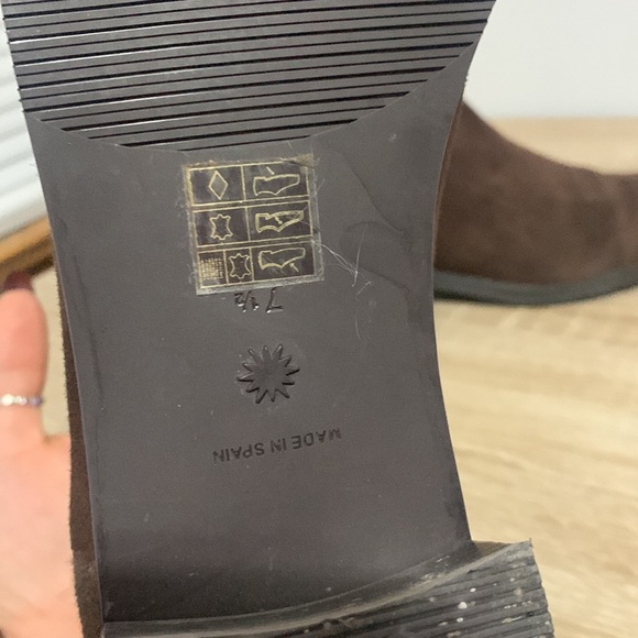 Stuart Weitzman Easyon Reserve Brown Suede Bootie 7.5 - Picture 14 of 16